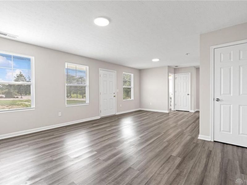 426 W Kemper Road, Springdale, OH 45246 Photo 4