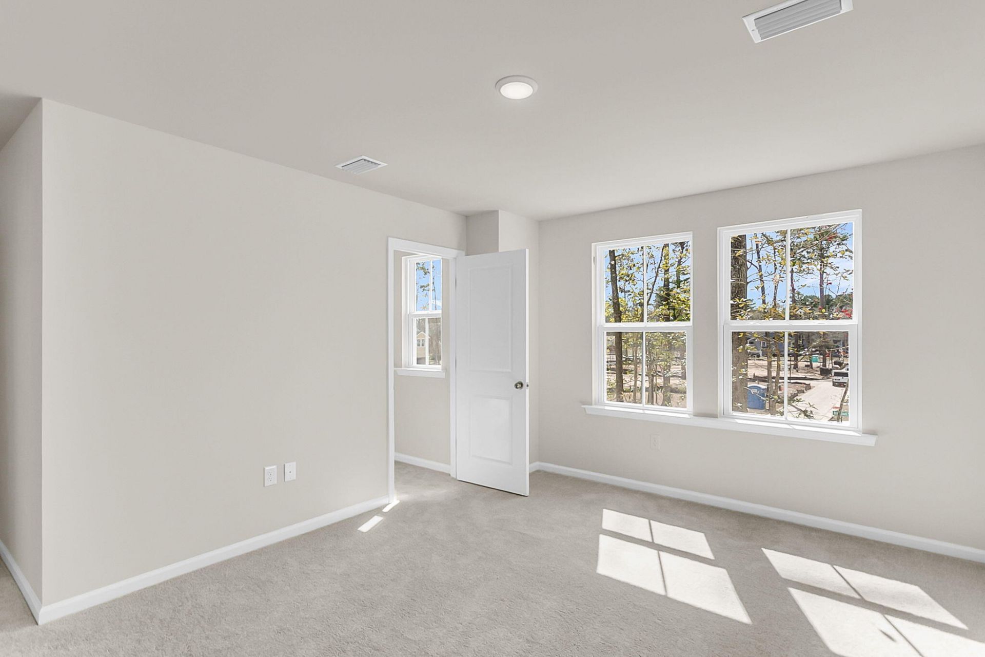 137 Berry Shoals Drive Photo 32