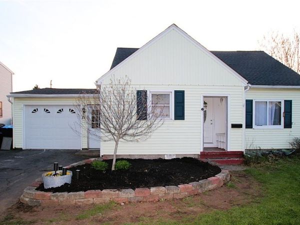 71 Standish Road, Rochester, NY 14626