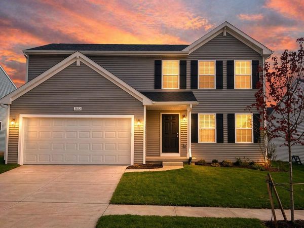 2832 Sycamore River Drive, Fowlerville, MI 48836