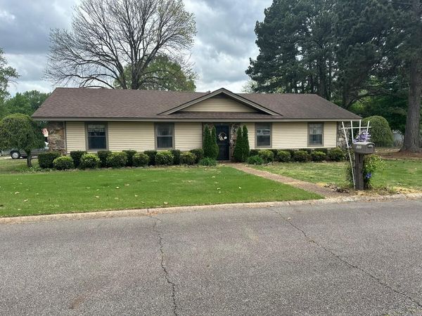 111 Hefner Street , Searcy, AR 72143