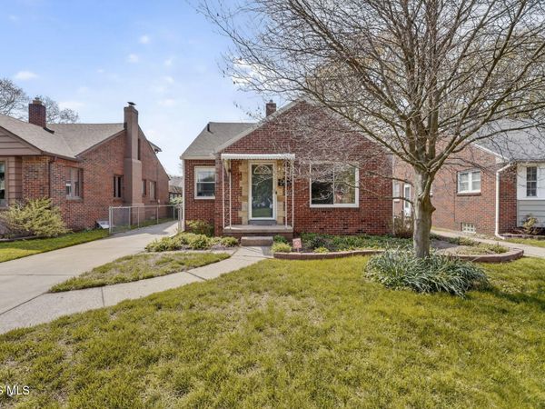 4147 Garrison Road , Toledo, OH 43613