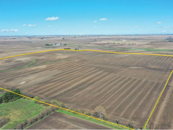 200th Ave. , Manchester, IA 52057