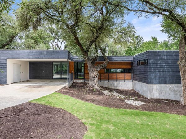 9400 Shady Oaks DR, Austin, TX 78729