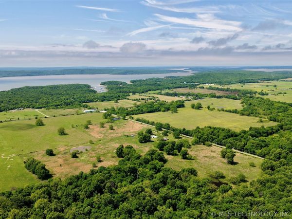 1 Texanna Road , Checotah, OK 74432