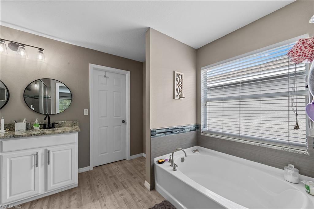 8935 Falcon Pointe Loop, Fort Myers, FL 33912 Photo