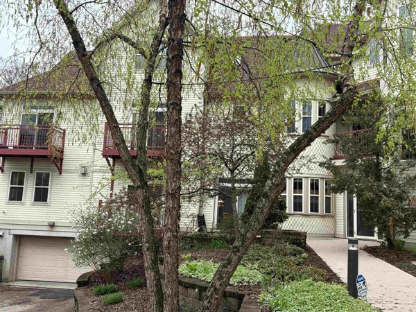 1037 Williamson Street, Unit 301, Madison, WI 53703