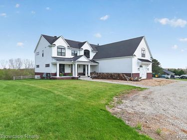 1881 Reidsview Drive, White Lake Twp, MI 48383