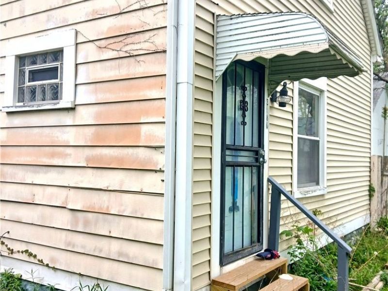 3080 W 46th Street, Cleveland, OH 44102 Photo 2