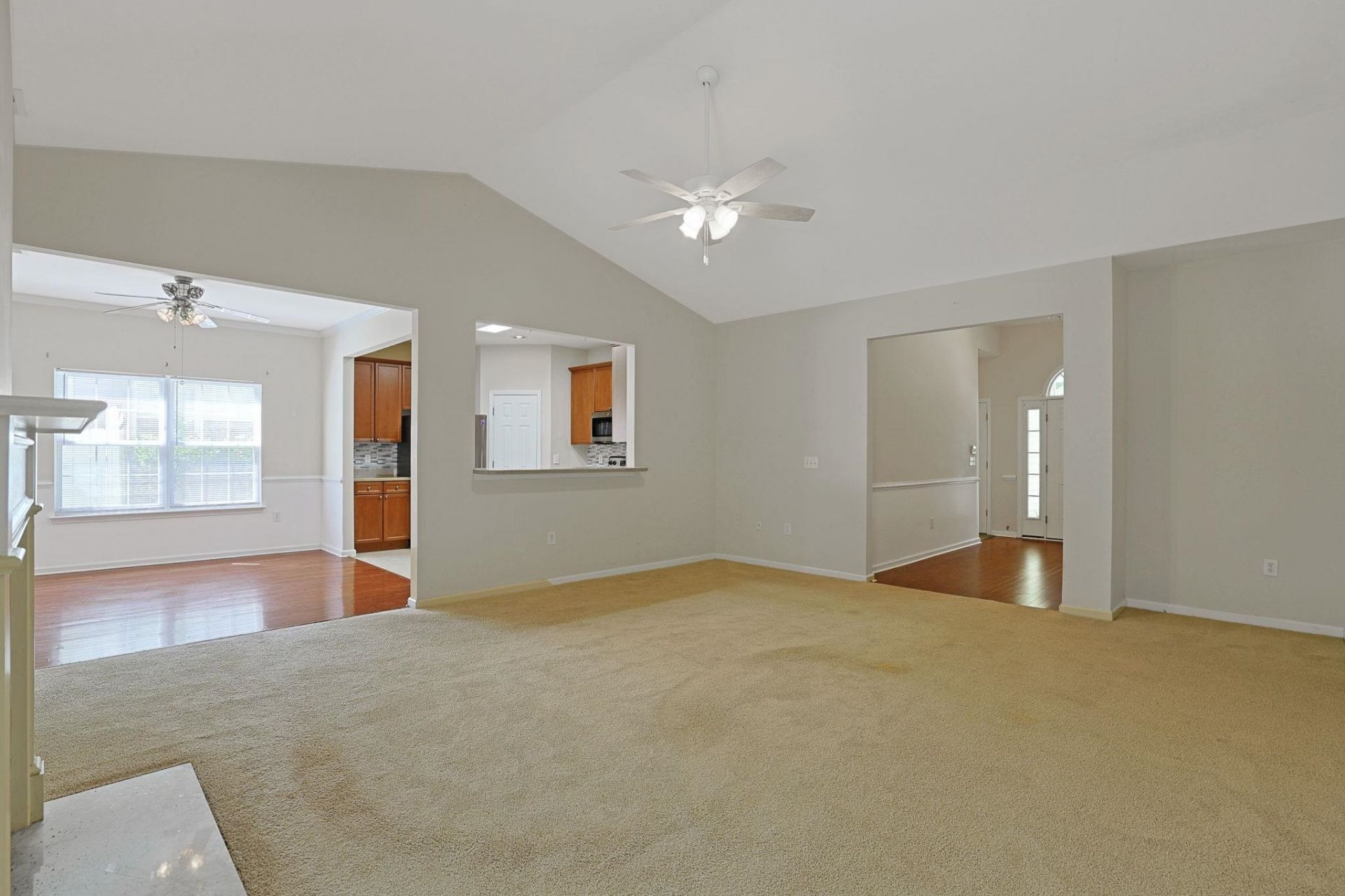 129 Rocko Dr.  Photo 4