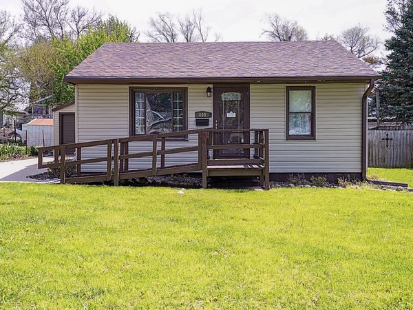 408 E 21ST Street S, Newton, IA 50208