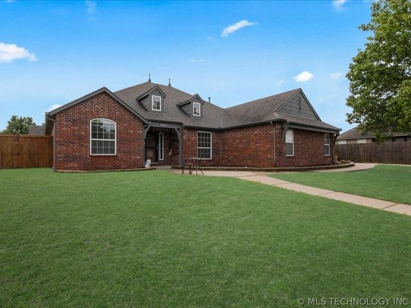 1505 N 18th Street , Broken Arrow, OK 74012