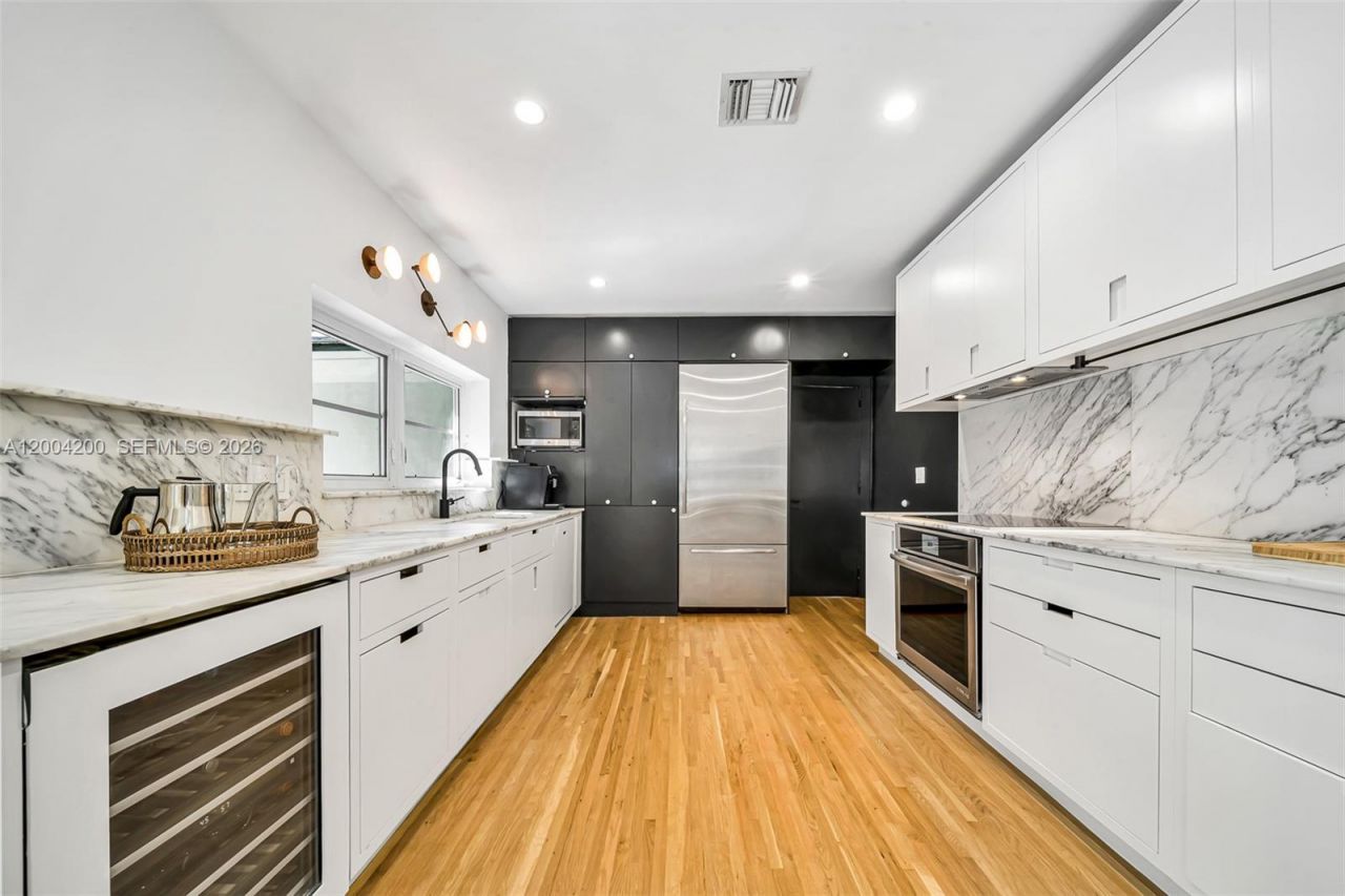 1010 Placetas Ave, Coral Gables, FL 33146 Photo
