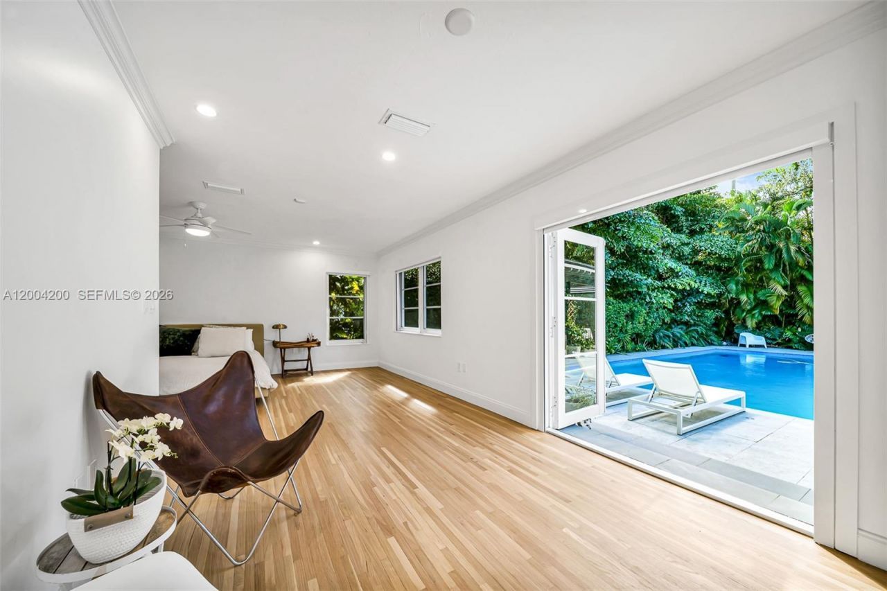 1010 Placetas Ave, Coral Gables, FL 33146 Photo