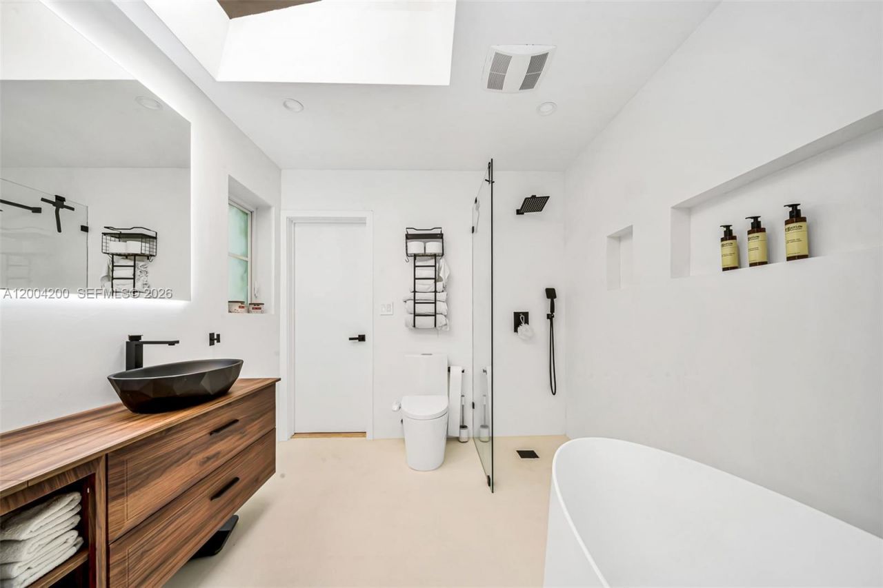 1010 Placetas Ave, Coral Gables, FL 33146 Photo