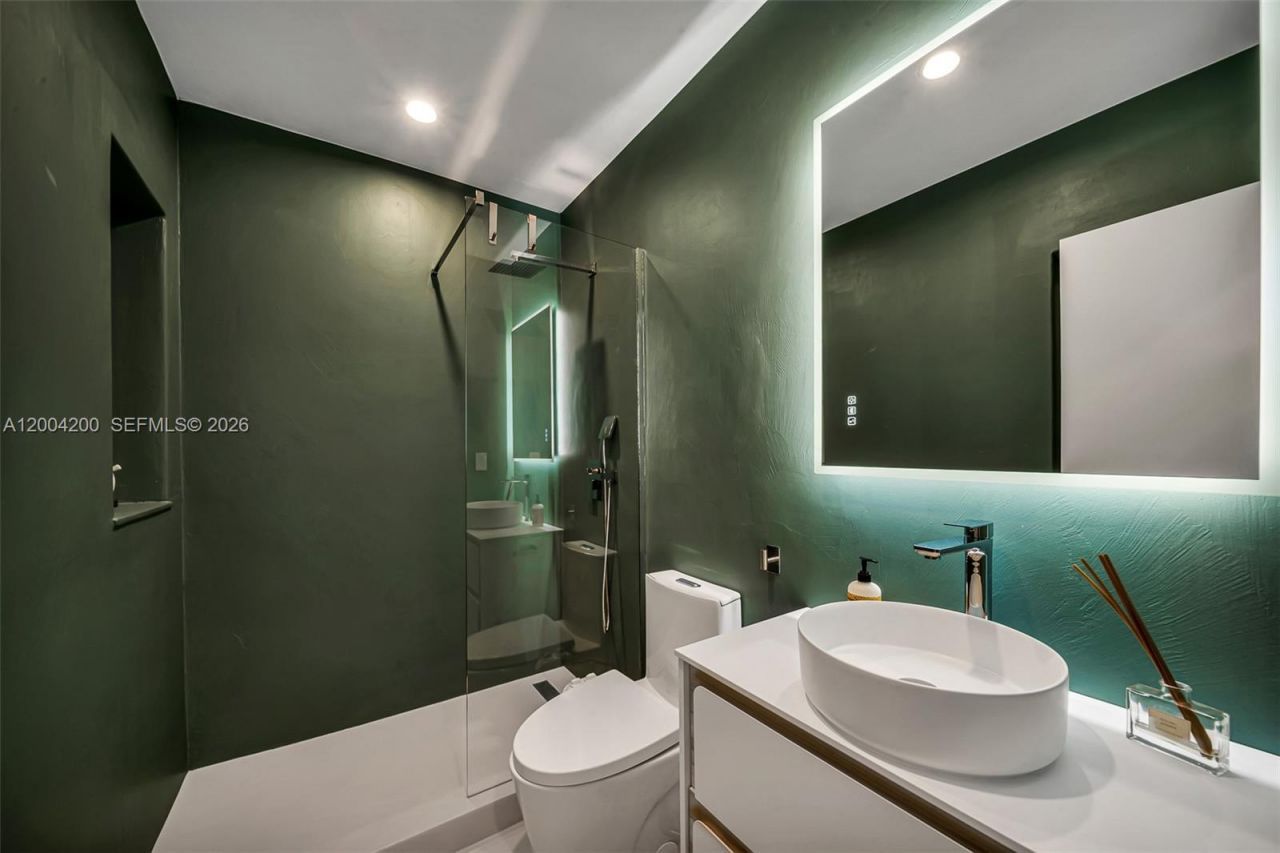 1010 Placetas Ave, Coral Gables, FL 33146 Photo