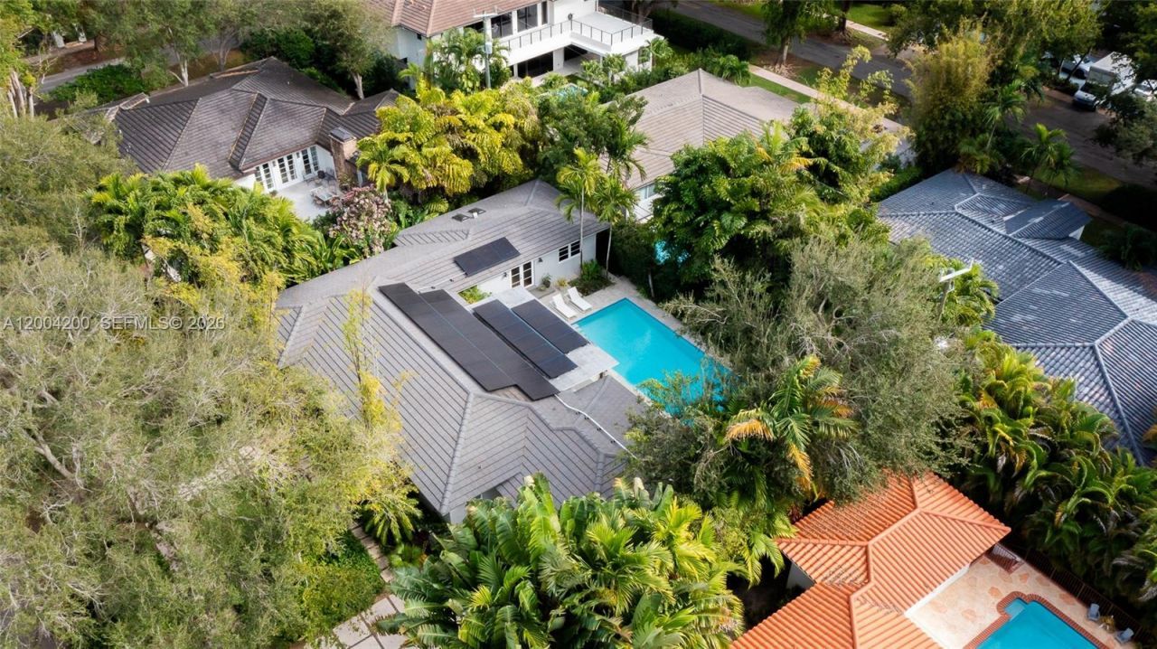 1010 Placetas Ave, Coral Gables, FL 33146 Photo