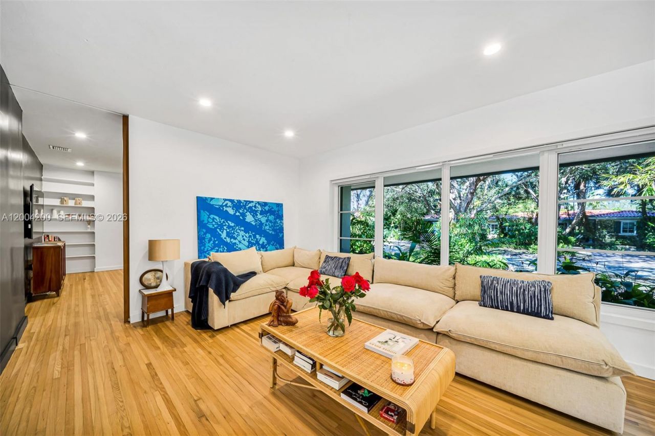 1010 Placetas Ave, Coral Gables, FL 33146 Photo