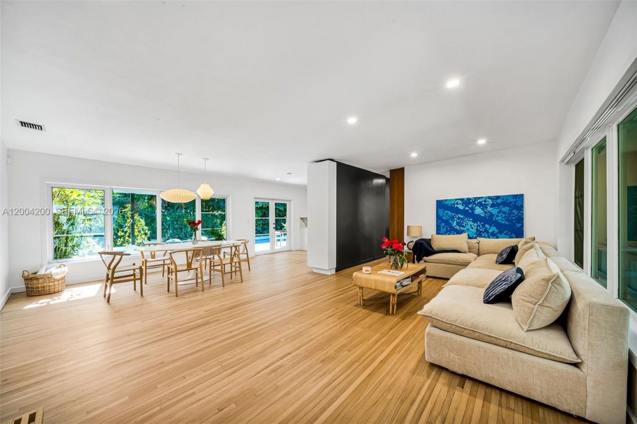 1010 Placetas Ave, Coral Gables, FL 33146 Photo