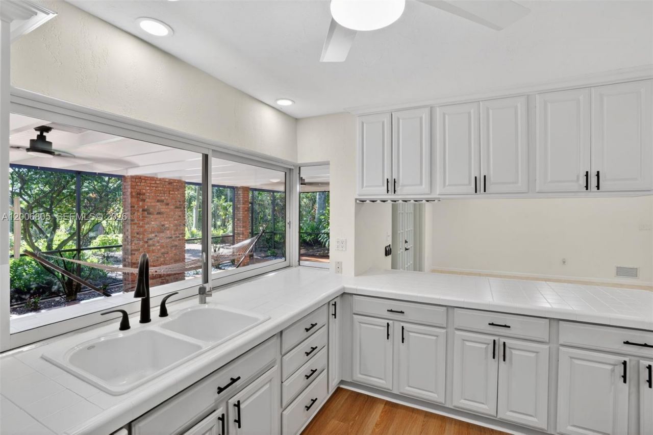 15821 SW 86th Ave , Palmetto Bay, FL 33157 Photo