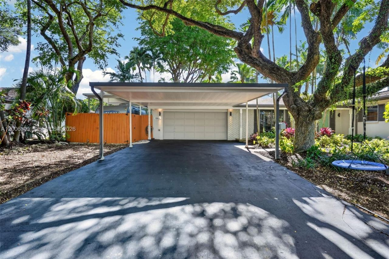 15821 SW 86th Ave , Palmetto Bay, FL 33157 Photo