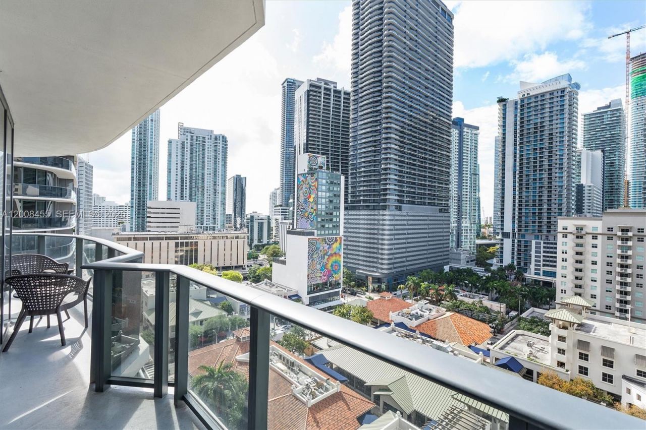 55 SW 9th St, Unit 1103, Miami, FL 33130 Photo