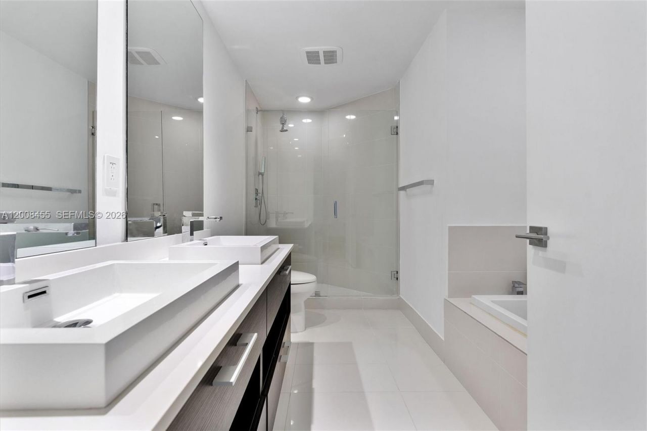 55 SW 9th St, Unit 1103, Miami, FL 33130 Photo