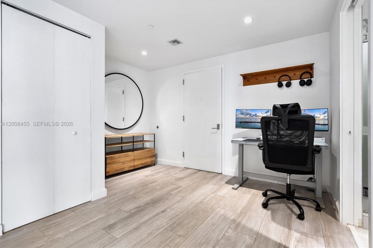 55 SW 9th St, Unit 1103, Miami, FL 33130 Photo