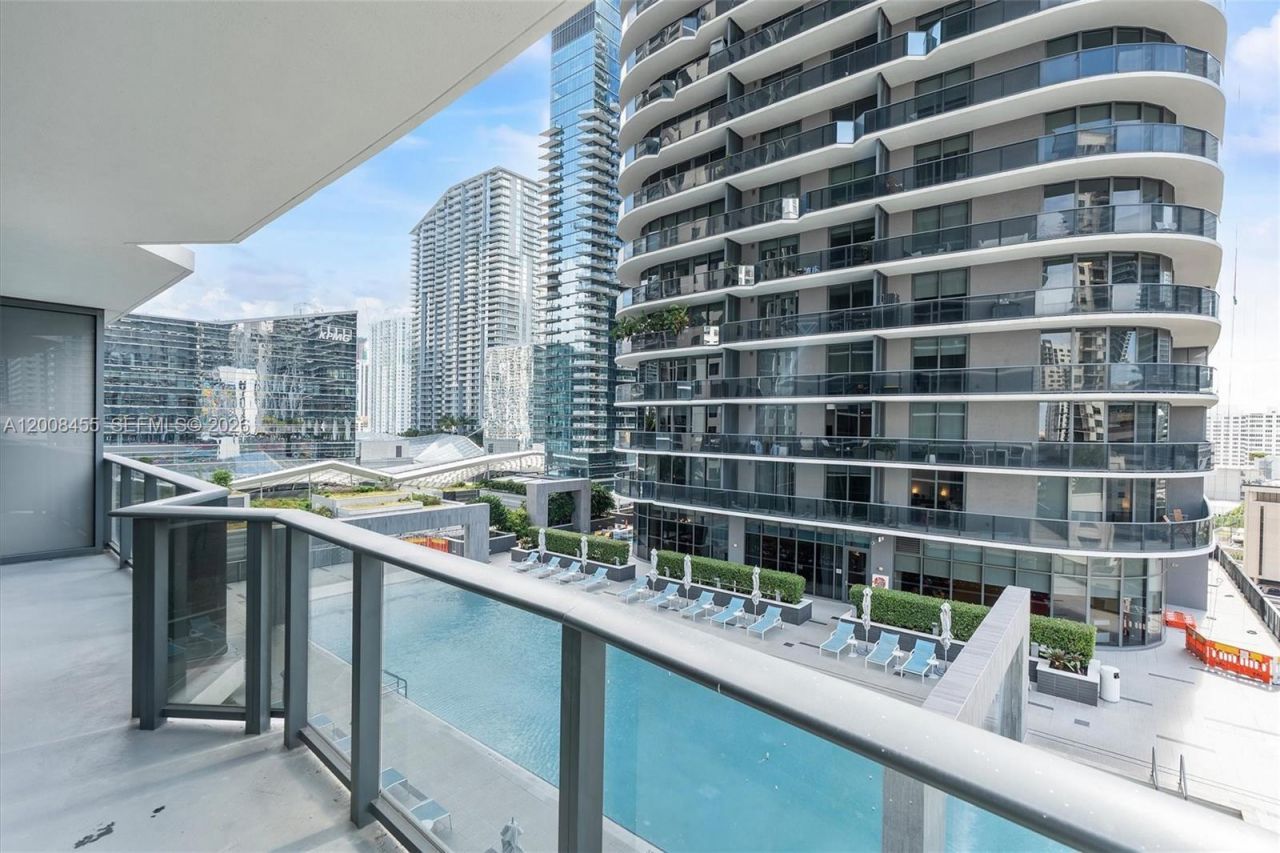 55 SW 9th St, Unit 1103, Miami, FL 33130 Photo