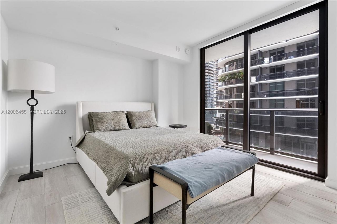 55 SW 9th St, Unit 1103, Miami, FL 33130 Photo