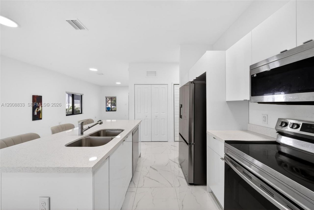 1864 NW 84th St , Miami, FL 33147 Photo