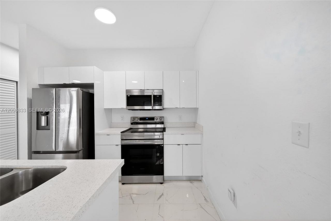 1864 NW 84th St , Miami, FL 33147 Photo