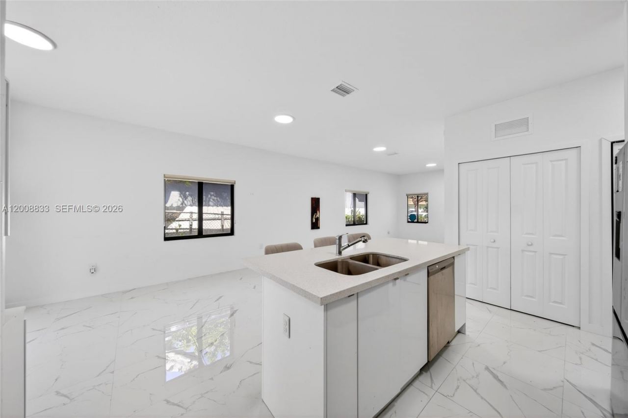 1864 NW 84th St , Miami, FL 33147 Photo