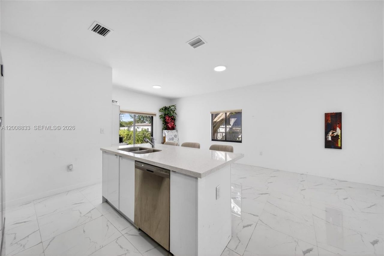 1864 NW 84th St , Miami, FL 33147 Photo