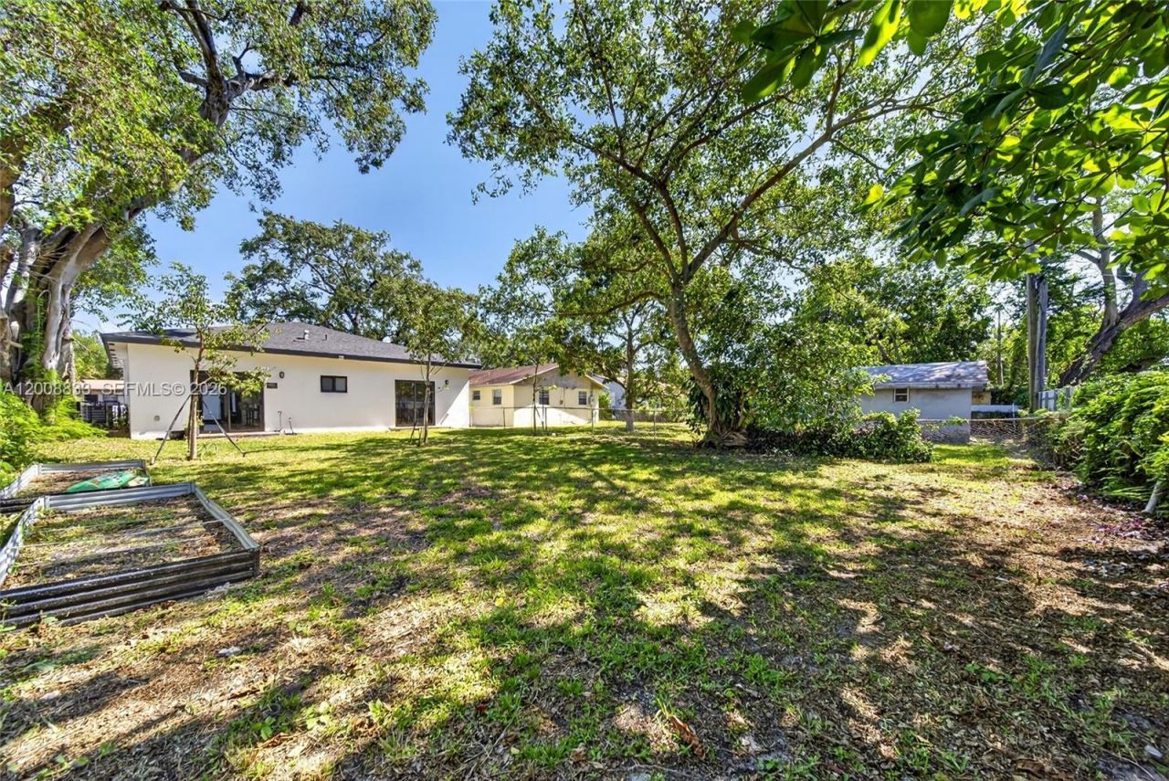 1864 NW 84th St , Miami, FL 33147 Photo