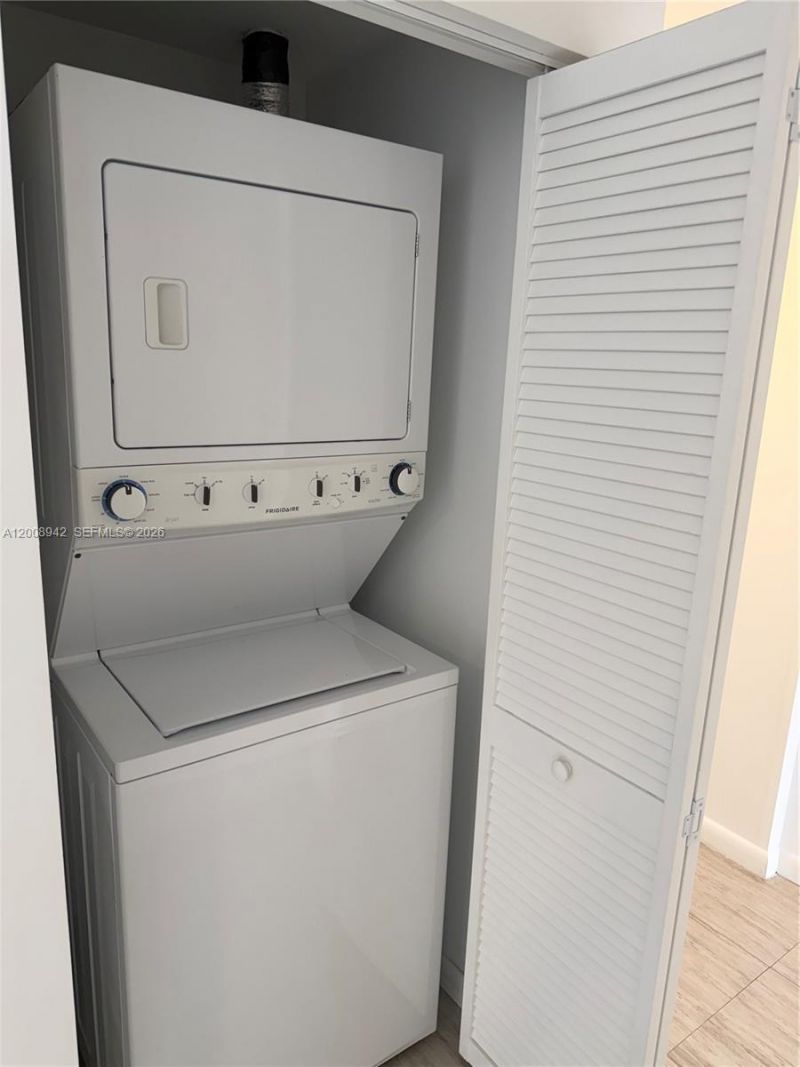1801 SW 32nd Ave , Unit 501, Miami, FL 33145 Photo