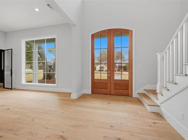 6254 Preston Crest Lane, Dallas, TX 75230