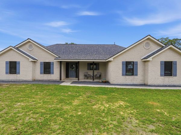 113 MILLER CV, La Vernia, TX 78121