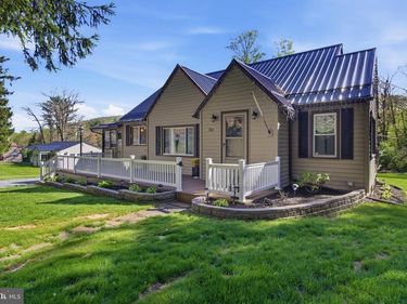 330 FLAT ROCK ROAD, PORT MATILDA, PA 16870