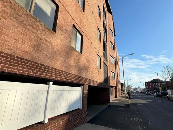 205 Ferry St, Unit 101, Everett, MA 02149