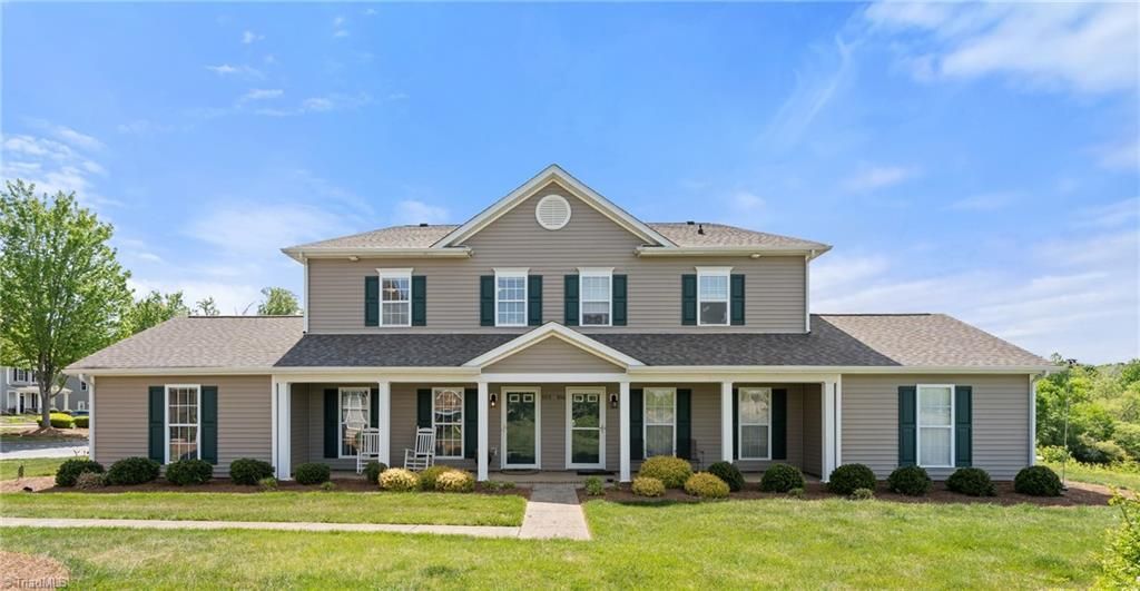 164 Pinewood Lane, Unit 102, Bermuda Run, NC 27006 Main Photo