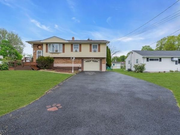 106 Louis Ln, Hackettstown, NJ 07840