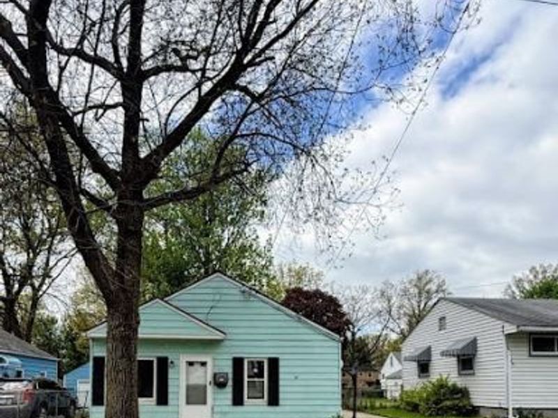 1054 Merton Avenue, Akron, OH 44306 Photo 2
