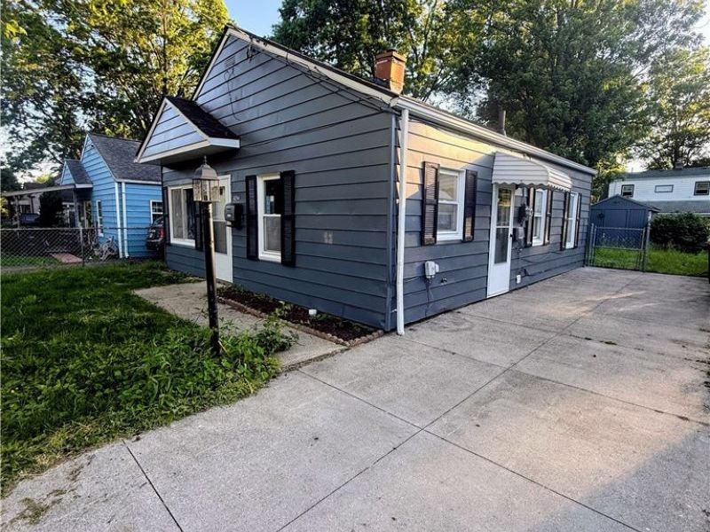 1054 Merton Avenue, Akron, OH 44306 Photo 3