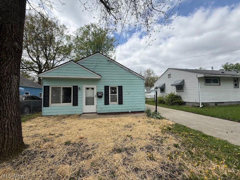 1054 Merton Avenue, Akron, OH 44306 Photo 4