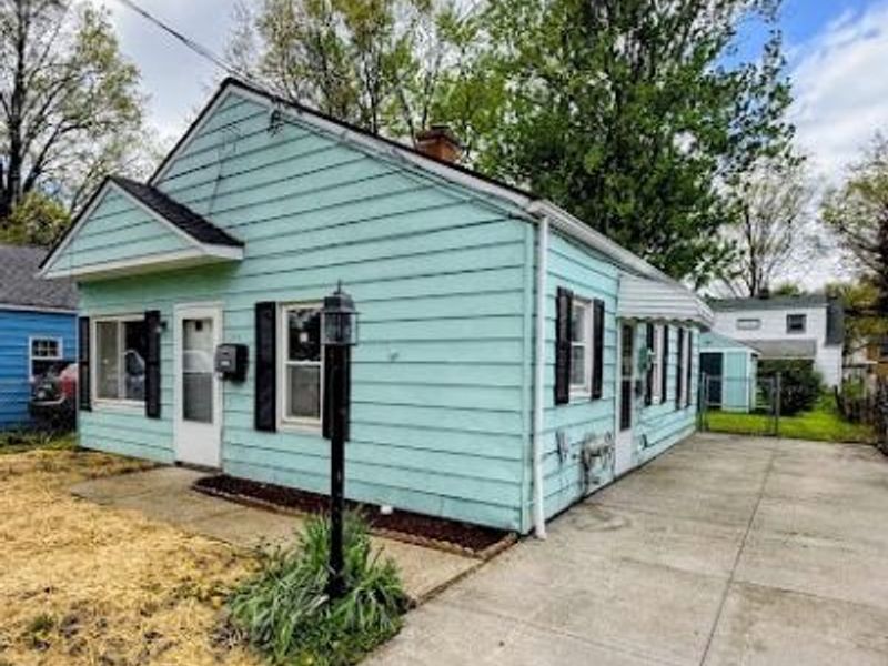 1054 Merton Avenue, Akron, OH 44306 Photo 5