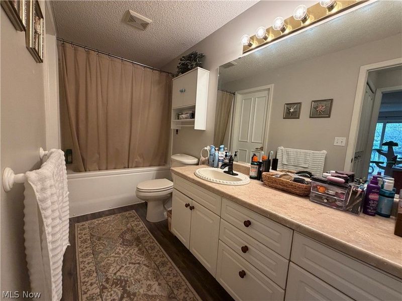 4648 Oak Point Road, Lorain, OH 44053 Photo 14
