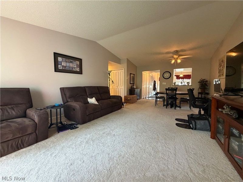 4648 Oak Point Road, Lorain, OH 44053 Photo 8