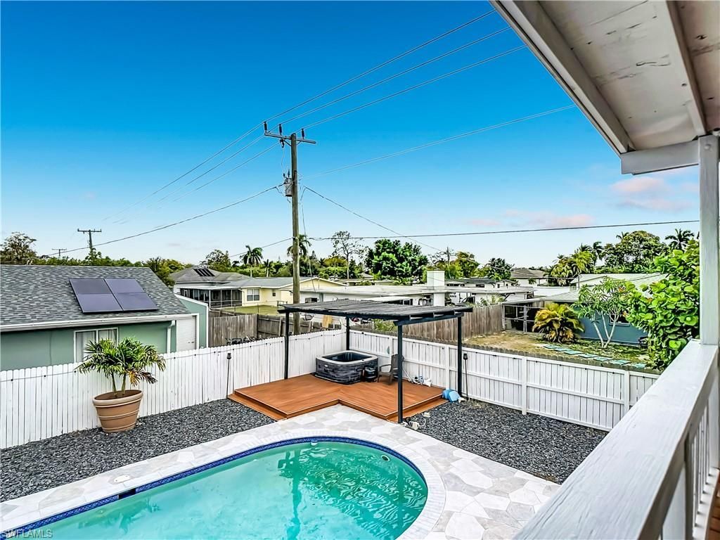 2212 Crystal Dr , Fort Myers, FL 33907 Photo