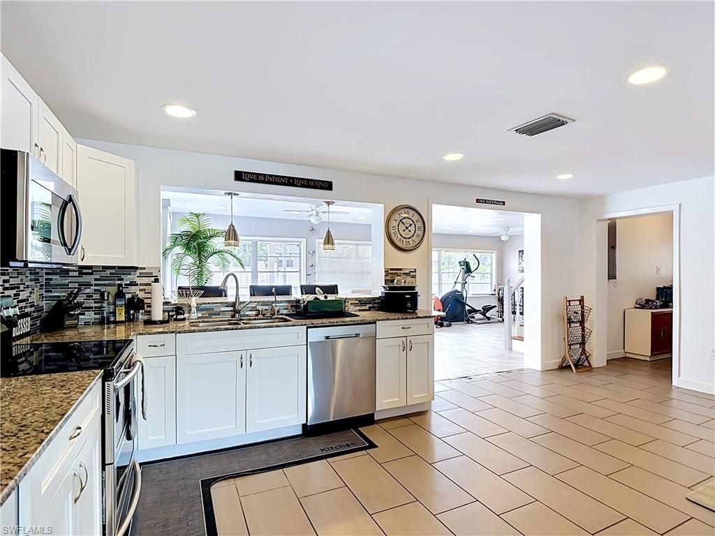 2212 Crystal Dr , Fort Myers, FL 33907 Photo